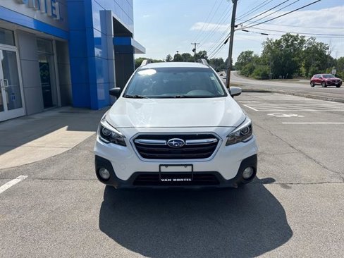 Used 2018 Subaru Outback 2.5i Premium image 9
