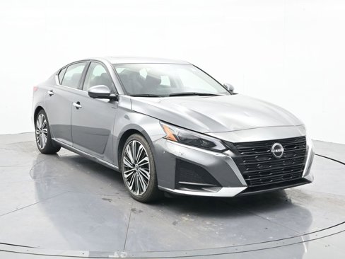 Used 2023 Nissan Altima 2.5 SL image 3