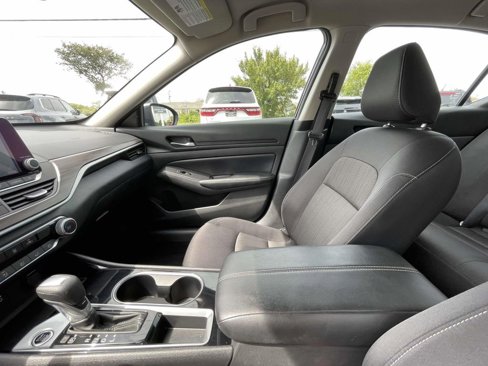 Used 2024 Nissan Altima 2.5 SV image 26