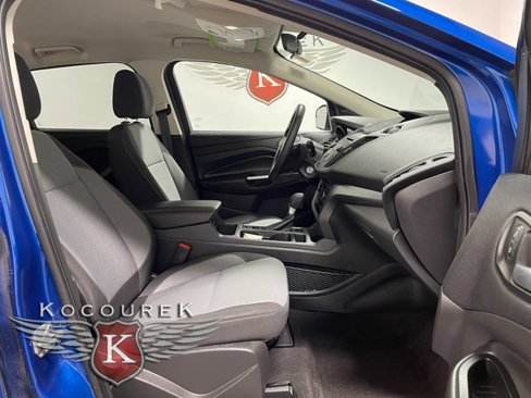 Used 2017 Ford Escape SE w/ SE Cold Weather Package image 22