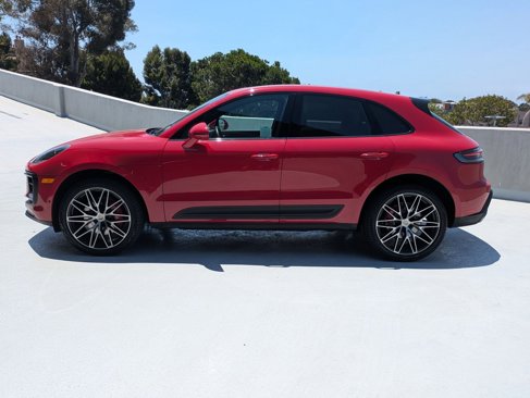 Certified 2022 Porsche Macan S image 2