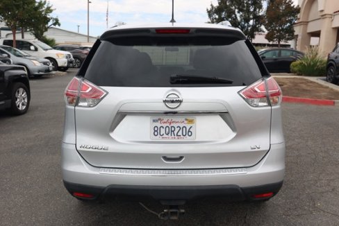 Used 2015 Nissan Rogue SV w/ SV Moonroof Package image 5