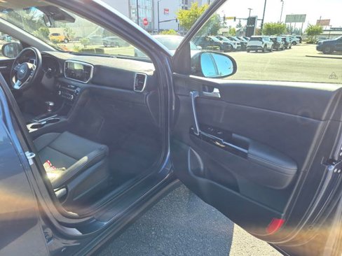 Certified 2020 Kia Sportage EX image 10