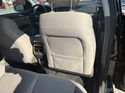 Used 2018 Kia Sportage LX w/ LX Popular Package image 16