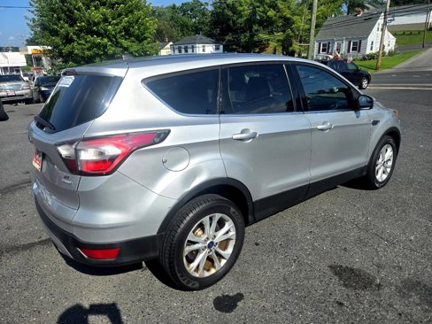 Used 2017 Ford Escape SE image 11
