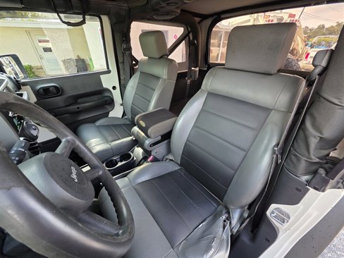 Used 2009 Jeep Wrangler X image 14