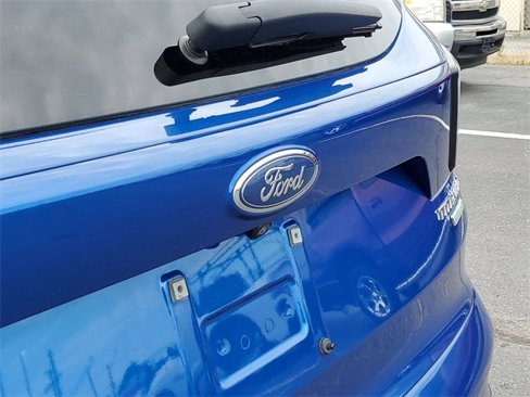Used 2017 Ford Escape Titanium image 30