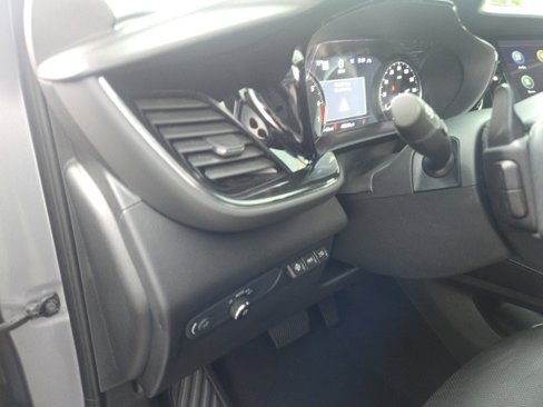 Used 2022 Buick Envision Essence w/ Technology Package I image 11