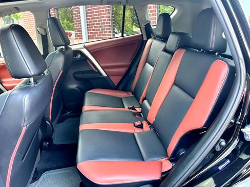 Used 2013 Toyota RAV4 Limited image 30