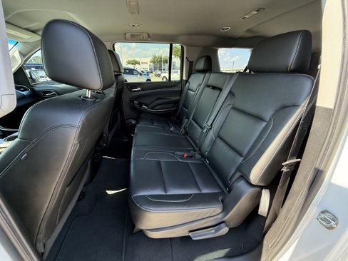 Used 2019 Chevrolet Suburban LT image 27