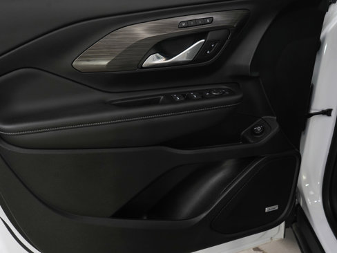 Used 2022 GMC Terrain SLT w/ Infotainment Package II image 15