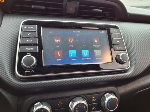 Used 2021 Nissan Kicks S image 15