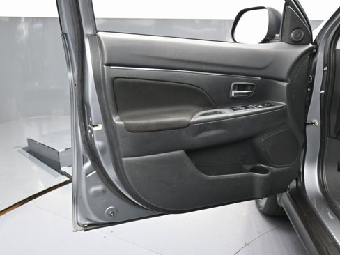 Used 2021 Mitsubishi Outlander Sport ES image 35
