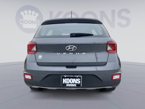 Used 2023 Hyundai Venue SEL image 5