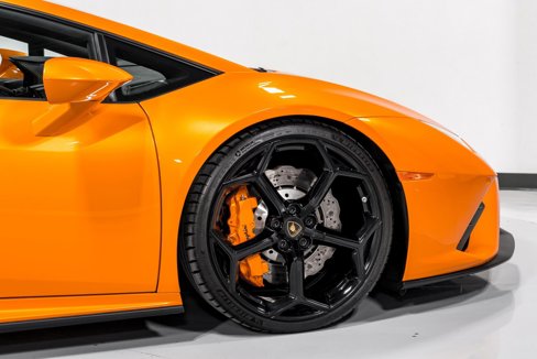 Used 2022 Lamborghini Huracan EVO image 45