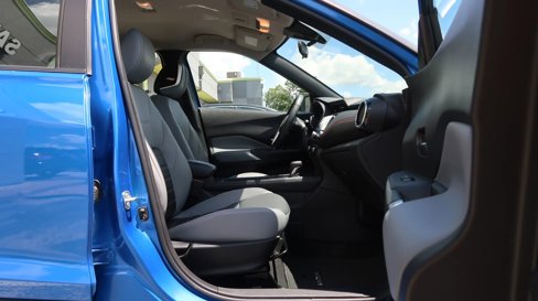 Used 2023 Nissan Kicks SR w/ SR Premium Package image 25