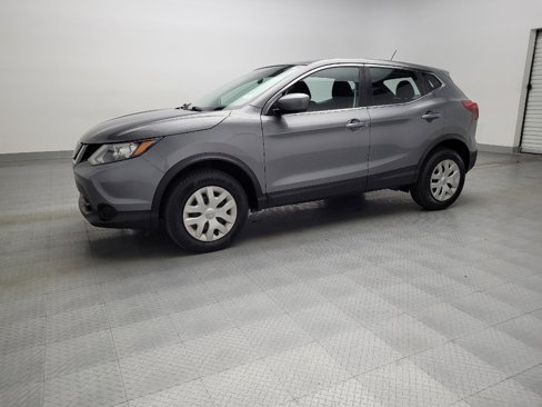 Used 2018 Nissan Rogue Sport S image 2