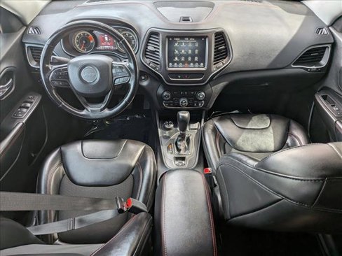Used 2020 Jeep Cherokee Trailhawk w/ Cold Weather Group image 17
