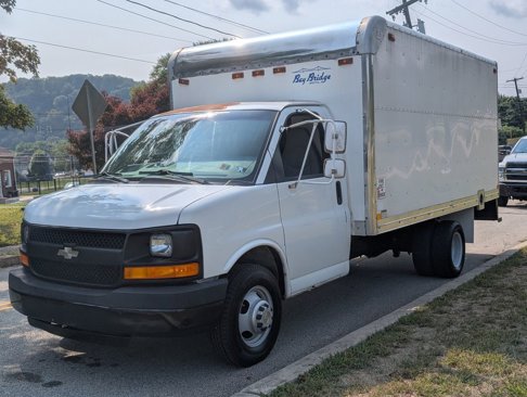 Used 2004 Chevrolet Express 3500 image 11