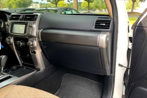 Used 2014 Toyota 4Runner SR5 image 17