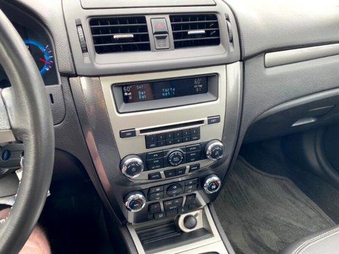 Used 2011 Ford Fusion SEL w/ 302A Rapid Spec Order Code image 18