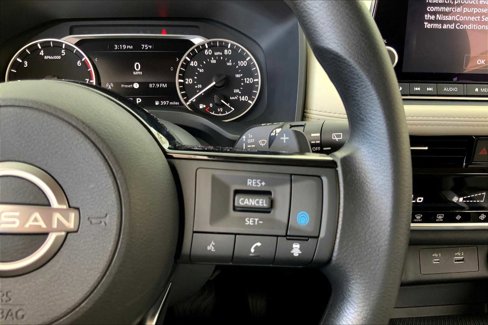 Used 2023 Nissan Rogue SV image 24