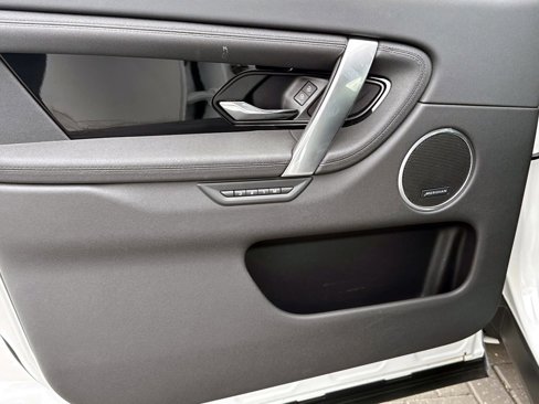 New 2024 Land Rover Discovery Sport S image 15