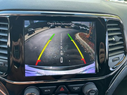 Used 2019 Jeep Grand Cherokee Limited image 26
