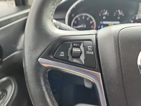 Used 2020 Buick Encore Preferred image 18