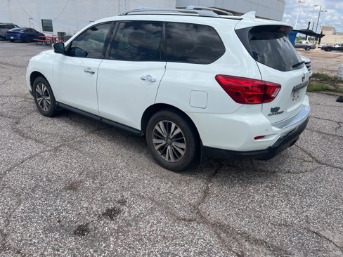 Used 2020 Nissan Pathfinder S image 7