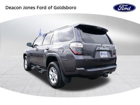 Used 2018 Toyota 4Runner 4WD image 5