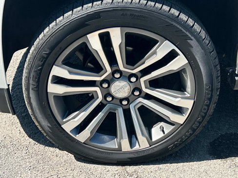 Used 2019 GMC Yukon Denali image 9