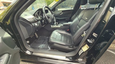 Used 2010 Mercedes-Benz E 63 AMG Sedan image 33