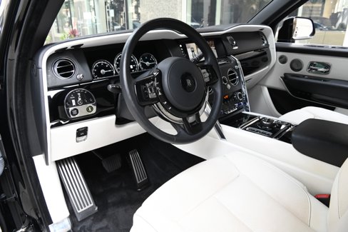 Certified 2023 Rolls-Royce Cullinan image 13