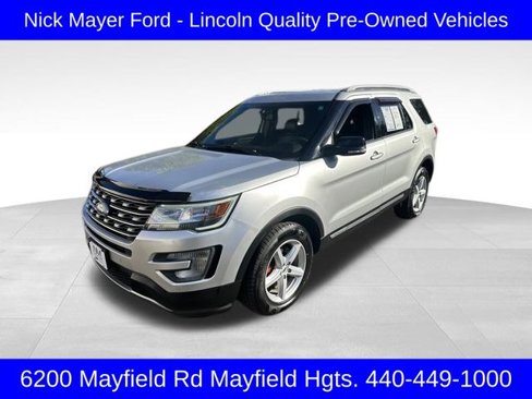 Used 2016 Ford Explorer XLT w/ Equipment Group 202A image 3