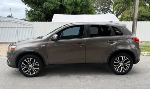 Used 2017 Mitsubishi Outlander Sport LE image 3