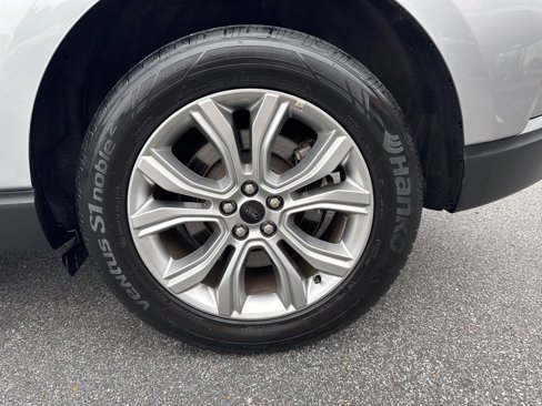 Used 2024 Ford Edge Titanium image 24