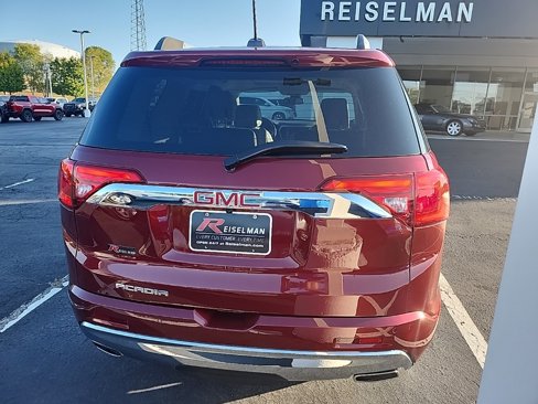 Used 2018 GMC Acadia Denali w/ Technology Package image 4