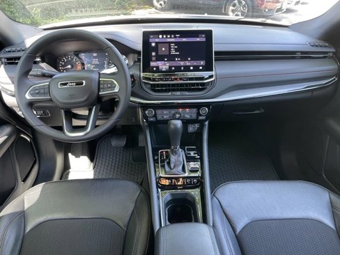 Used 2024 Jeep Compass Trailhawk image 10