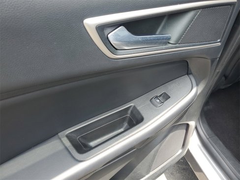 Used 2022 Ford Edge SEL w/ Convenience Package image 12