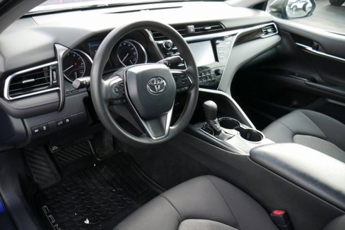 Used 2018 Toyota Camry LE image 13