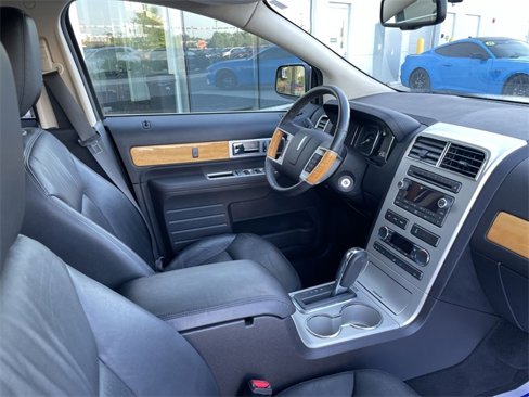 Used 2010 Lincoln MKX 2WD image 18