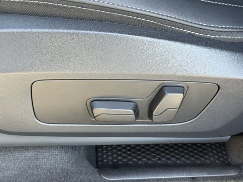 Used 2025 BMW X1 xDrive28i w/ Technology Package image 22
