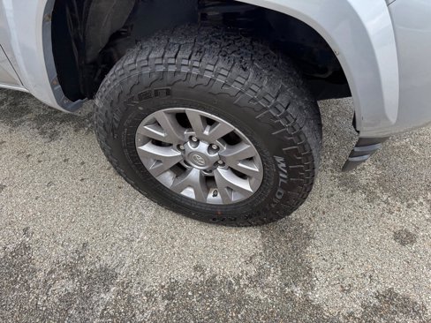 Used 2019 Toyota Tacoma SR image 9