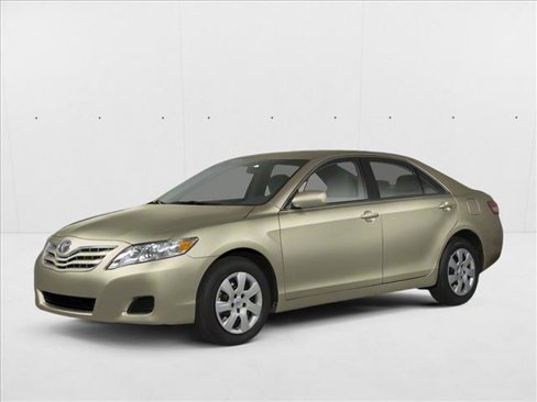 Used 2011 Toyota Camry LE image 1