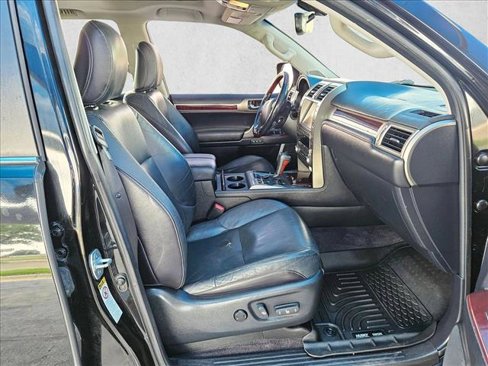 Used 2016 Lexus GX 460 image 25