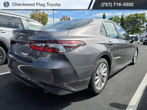 Used 2021 Toyota Camry LE image 6