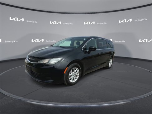 Used 2017 Chrysler Pacifica LX image 7