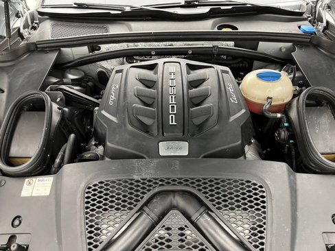 Used 2017 Porsche Macan Turbo image 60