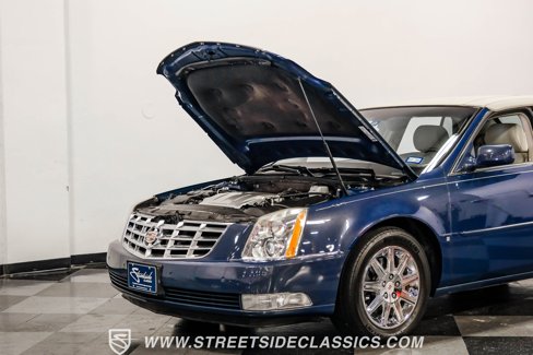 Used 2008 Cadillac DTS Luxury III image 38